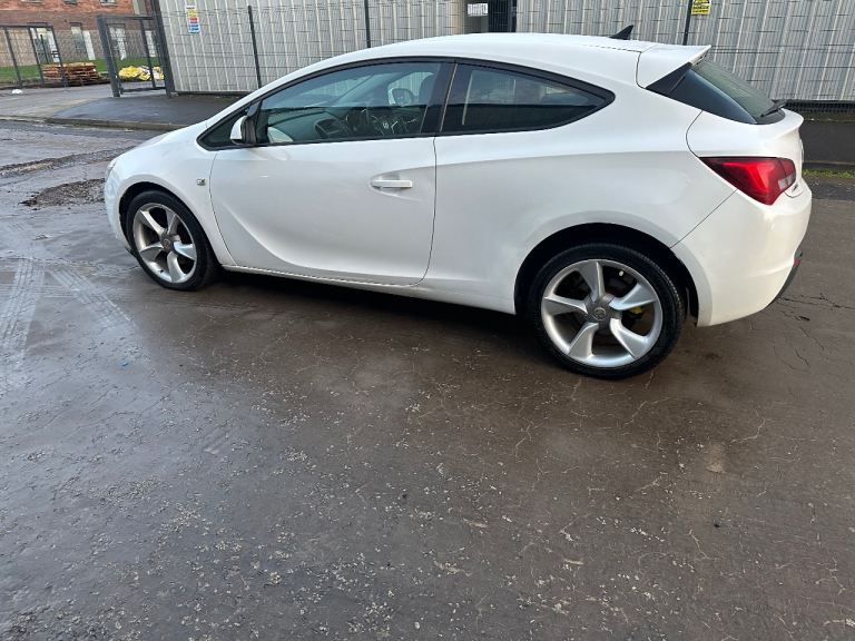 VAUXHALL ASTRA GTC 2011 MOT 09/12/2026 3DR Petrol MANUAL EXCELLENT CONDITION
