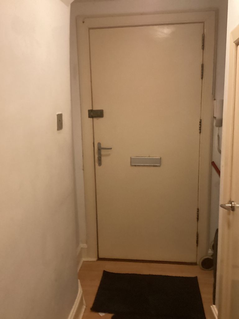 Bright double bedroom in Basement Flat, available June 2026, Dalry Road, Edinburgh 