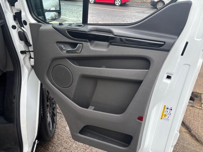 2020 Ford Transit Custom 2.0 300 EcoBlue Limited Crew Van Auto L1 H1 Euro 6 (s/s) 5dr (6 Seat) PA...
