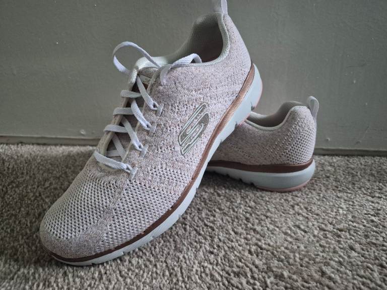 Skechers Air-Cooled Memory Foam Trainers – Pink, As Good As New