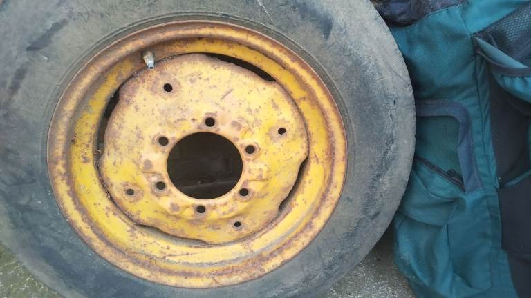 vintage tractor front wheel massey fergusson fordson international harvester