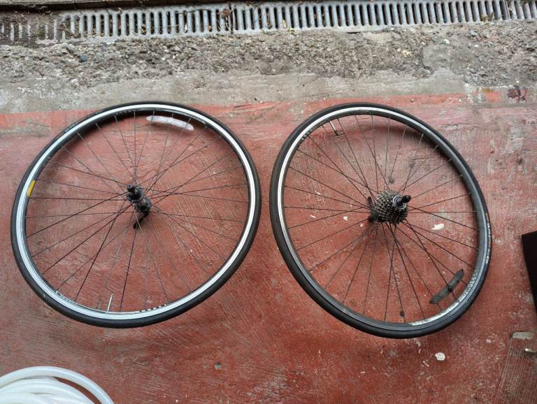 Continental Ultrasport Road Bike Wheels with Tyres – Used Condition