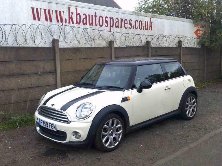 breaking for spares mini cooper 2009 1.6 p