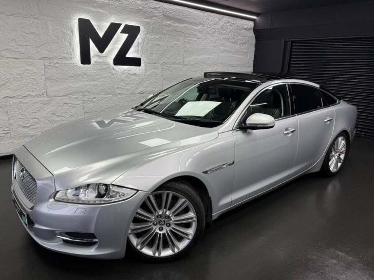 2013 Jaguar XJ 3.0d V6 Portfolio Saloon 4dr Diesel Auto Euro 5 (s/s) (275 ps) Saloon Diesel Autom...