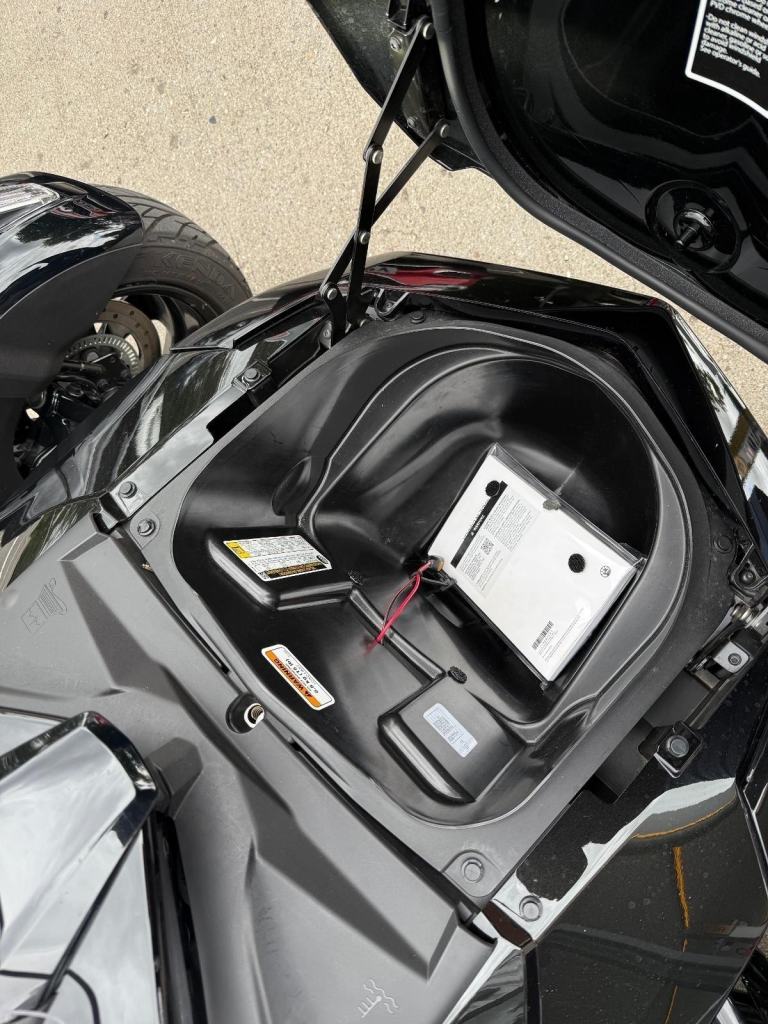 2021 CAN-AM SPYDER F3 6 speed semi automatic TRIKE