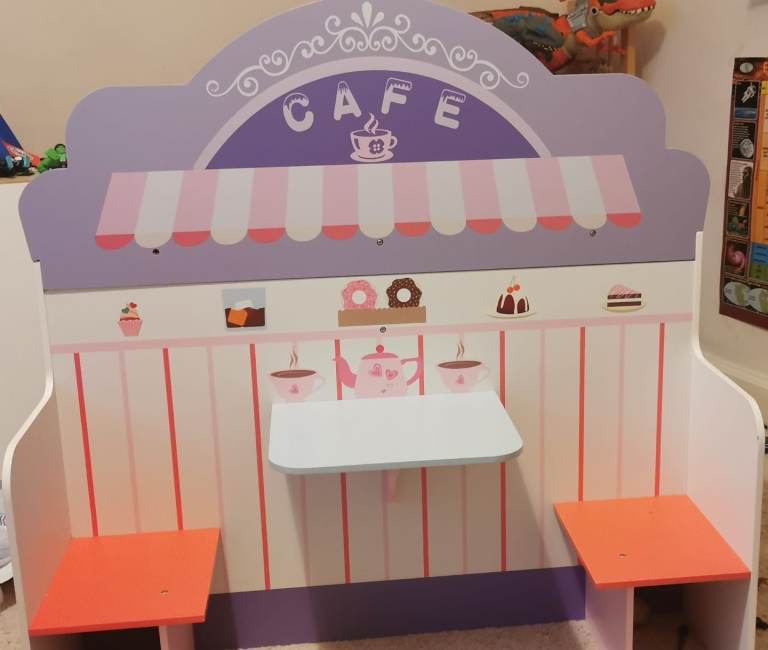 Charming kitchen / cafe playset good condition