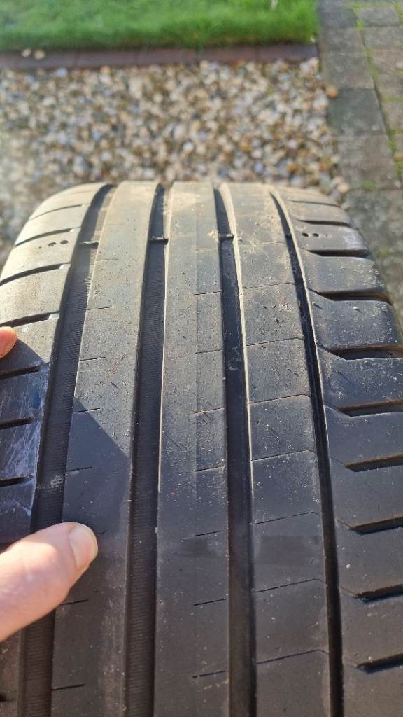 x2 Michelin Pilotsport 5 235-35-ZR19