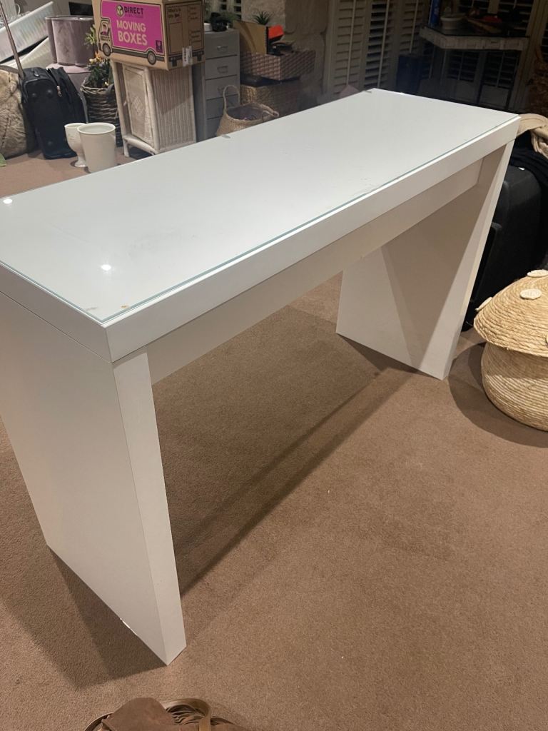 image for FREE dressing table 