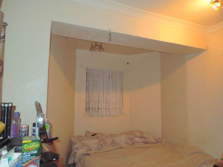 LOVELY SINGLEROOM  OR DOUBLEROOM RENTAL WEMBLEY 500pcm  INC.BILLS NEG 
