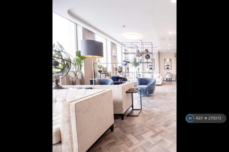 2 bedroom flat in Burlington Square, Manchester, M15 (2 bed) (#2715173)