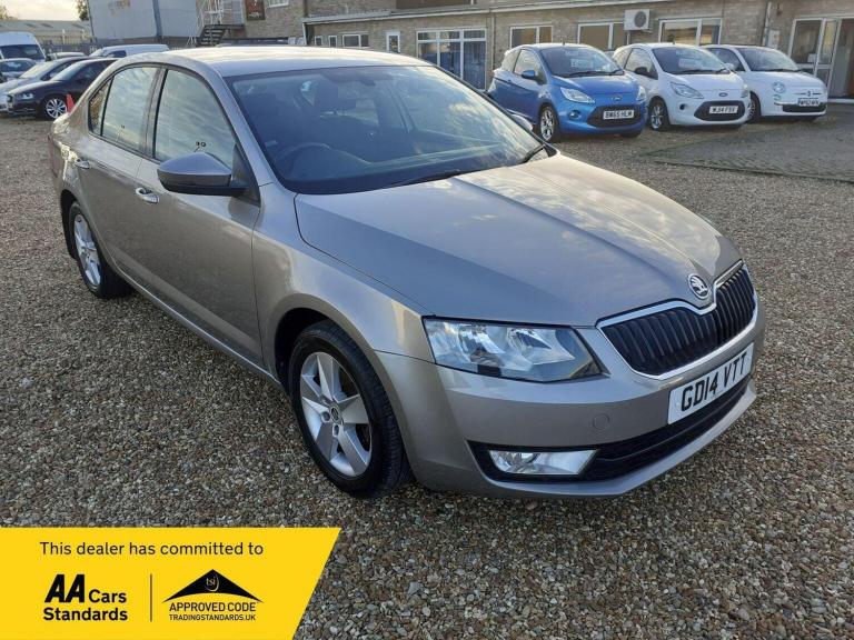 SKODA OCTAVIA 1.6 TDI SE Euro 5 (s/s) 5dr 2014