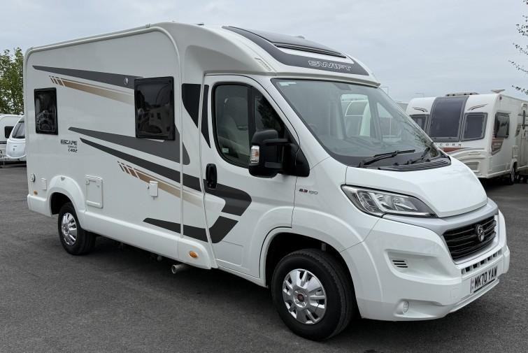 2020 SWIFT ESCAPE COMPACT C402 LUXURY 3 BERTH MOTORHOME 