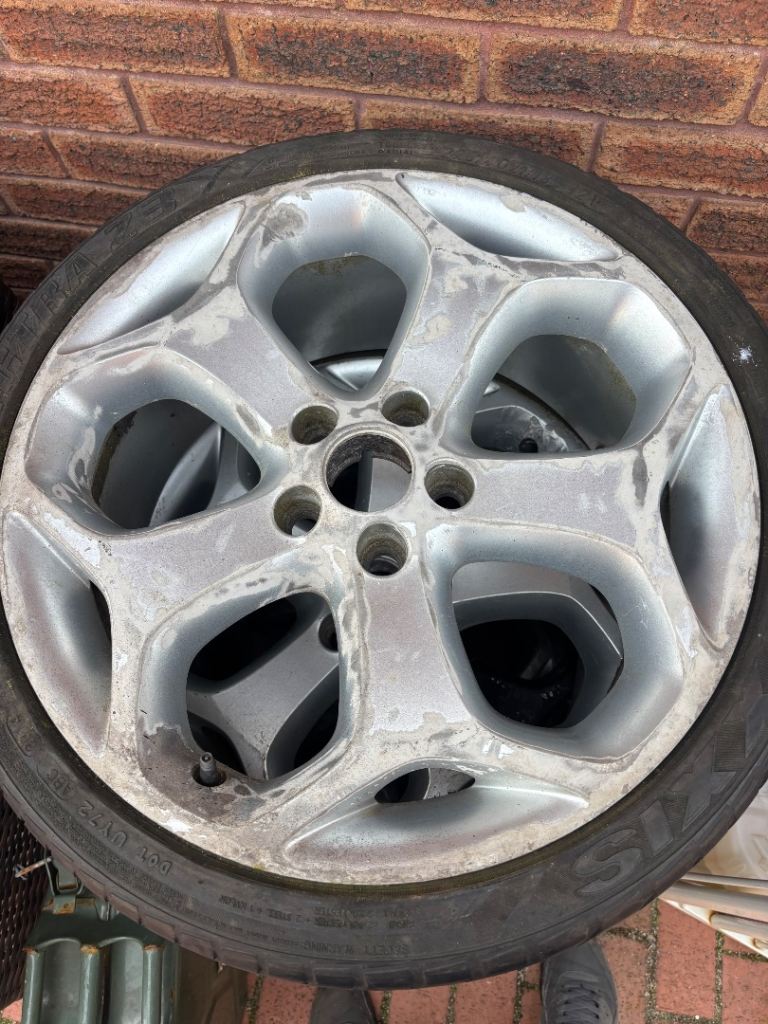 18’ Ford focus alloy wheels