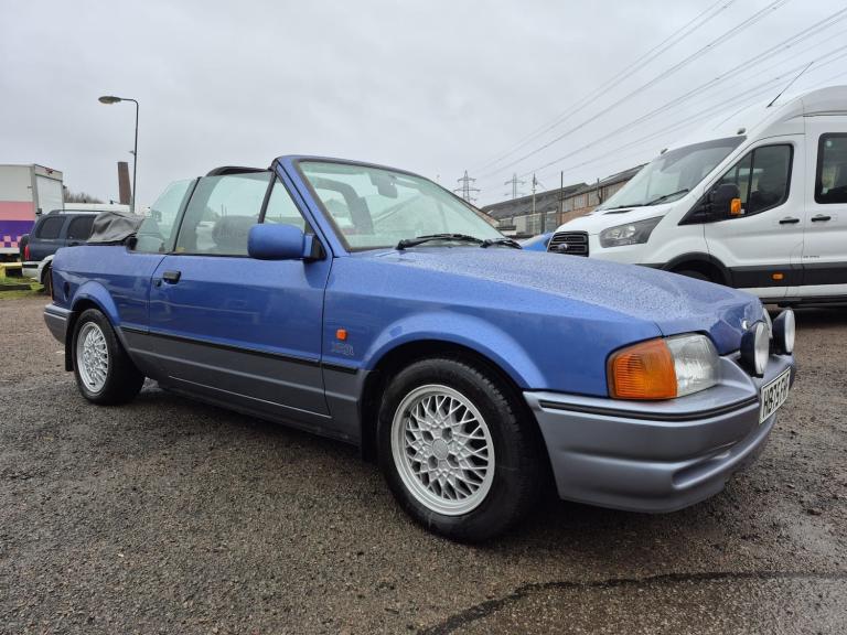 1990 Ford Escort XR3i 2dr CONVERTIBLE Petrol Manual