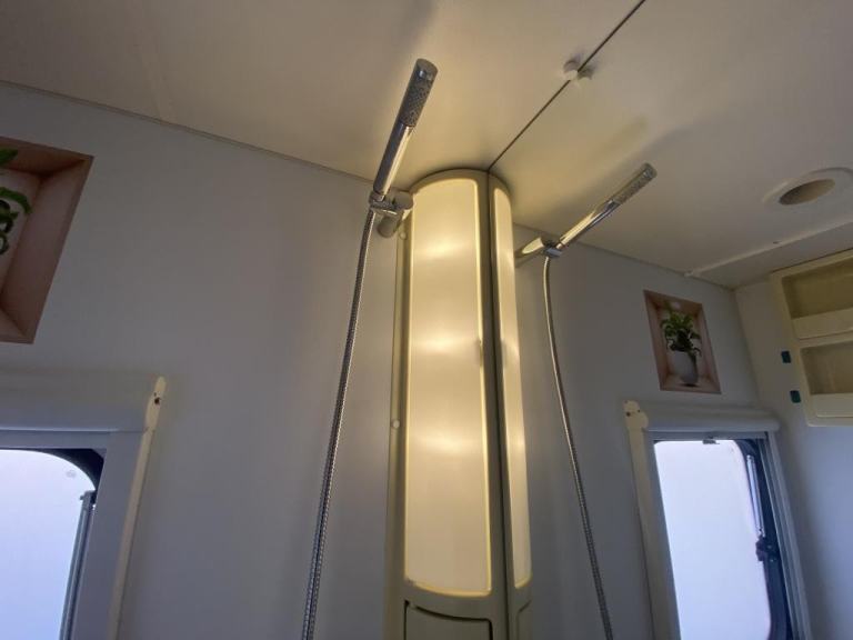 2013 ADRIA ALTEA TRENT 4 BERTH LUXURY TOURING CARAVAN