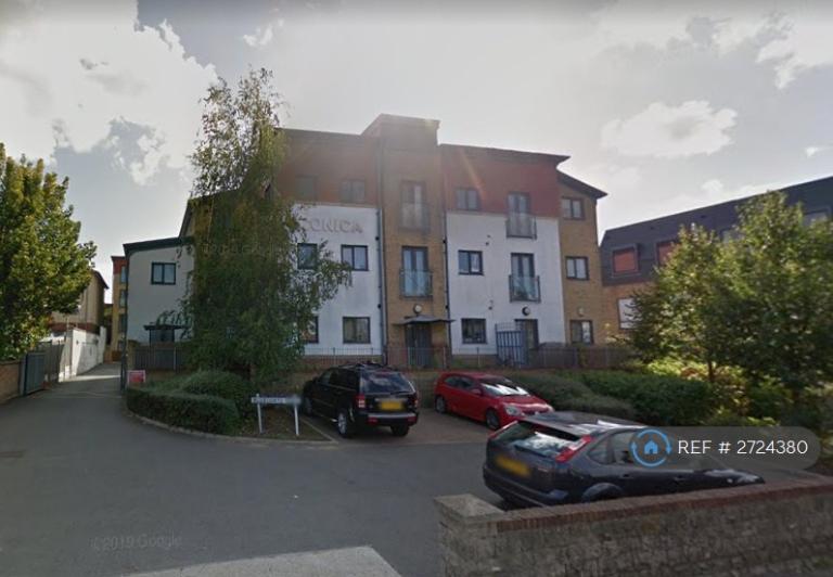 2 bedroom flat in Bluecoats Yard, Maidstone, ME15 (2 bed) (#2724380)