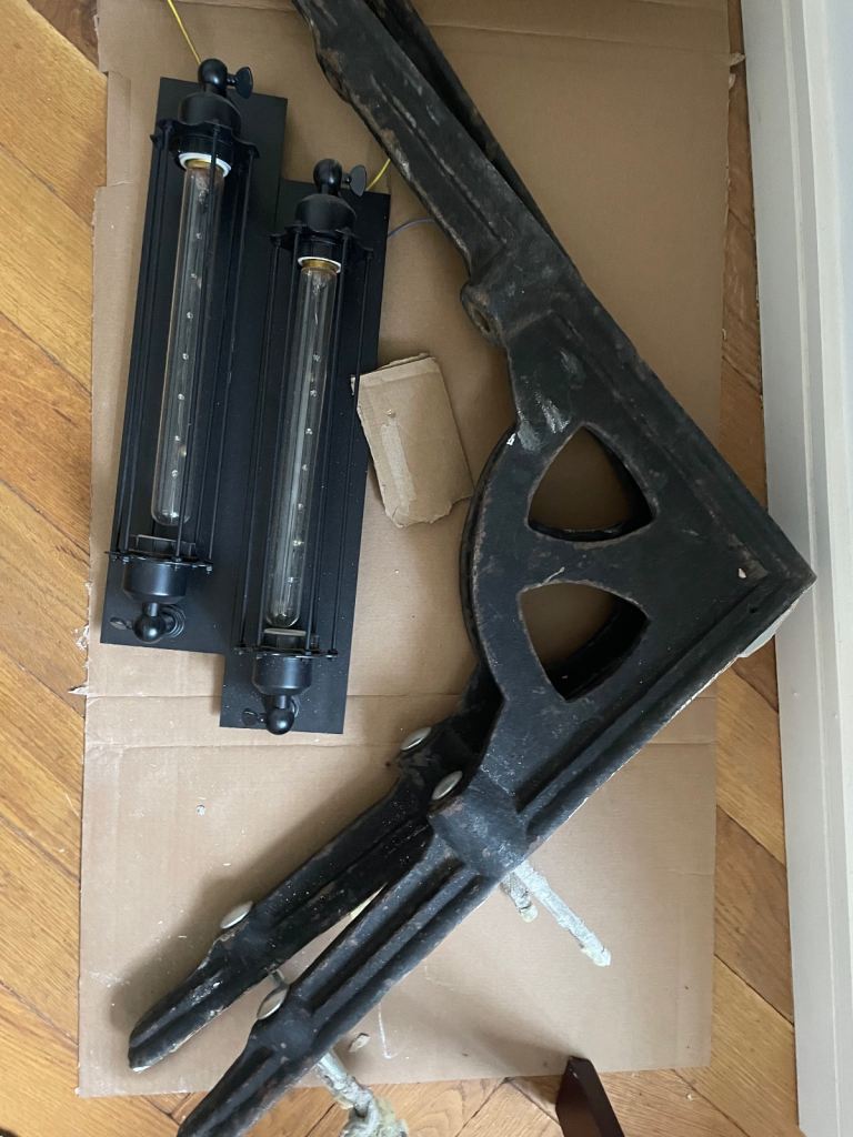 2 large Cast iron wall brackets 65 cm Antique vintage industrial black metal