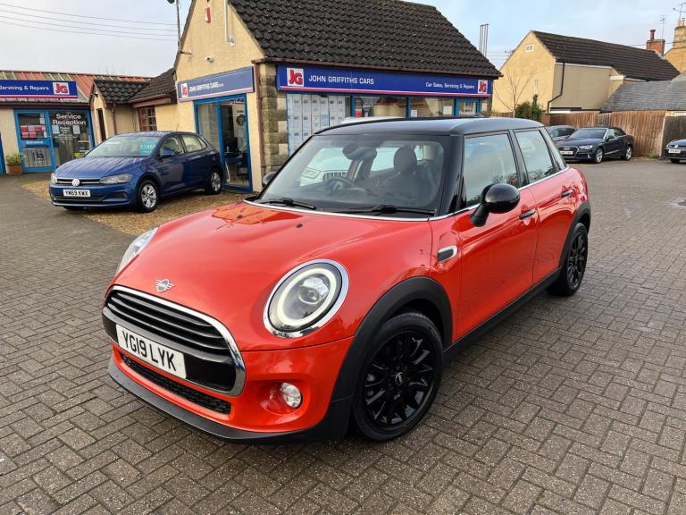 2019 MINI Hatch 1.5 Cooper Classic II 5dr Auto HATCHBACK Petrol Automatic