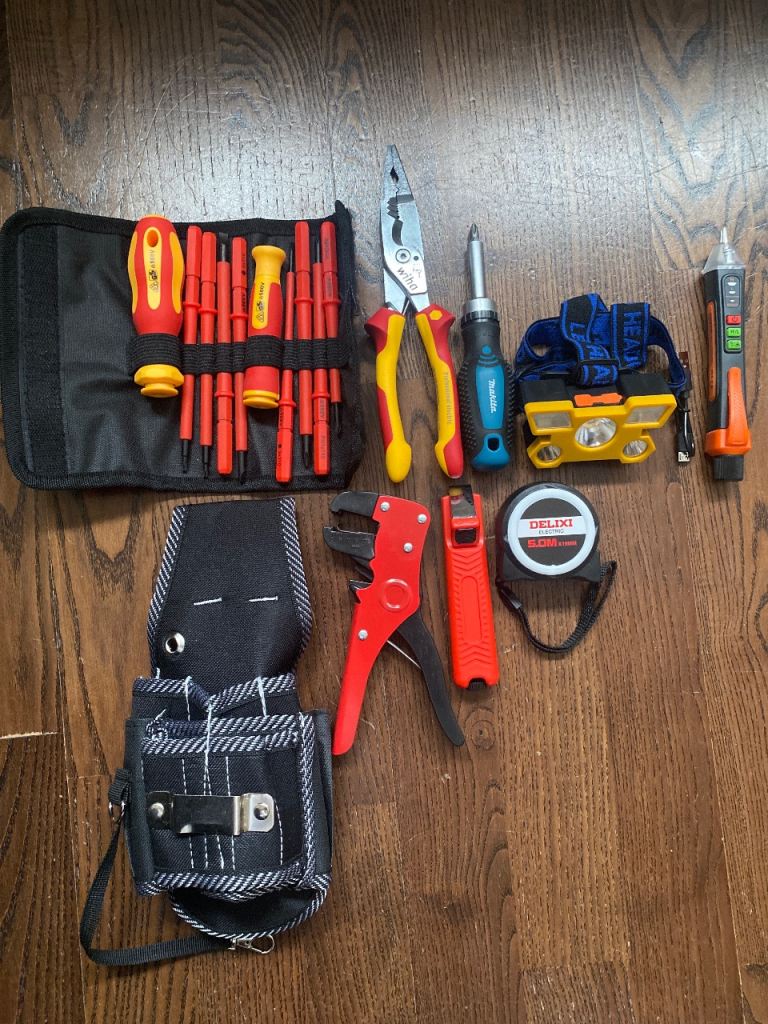 Complete Electrician Tool Kit 10pc – Tester, Stripper, Level, Pliers & Pouch