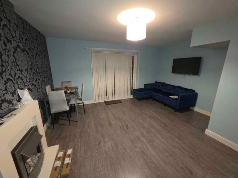 3 Bedroom End Terrace House in Glasgow East End. G32