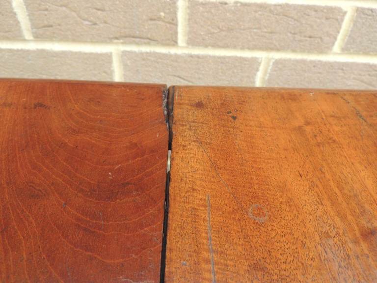 Victorian Antique Side Table (UK Drelivery)