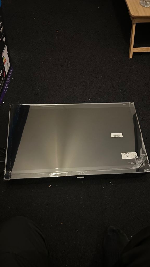 VITADO Roku 24" Smart LED TV – Brand New