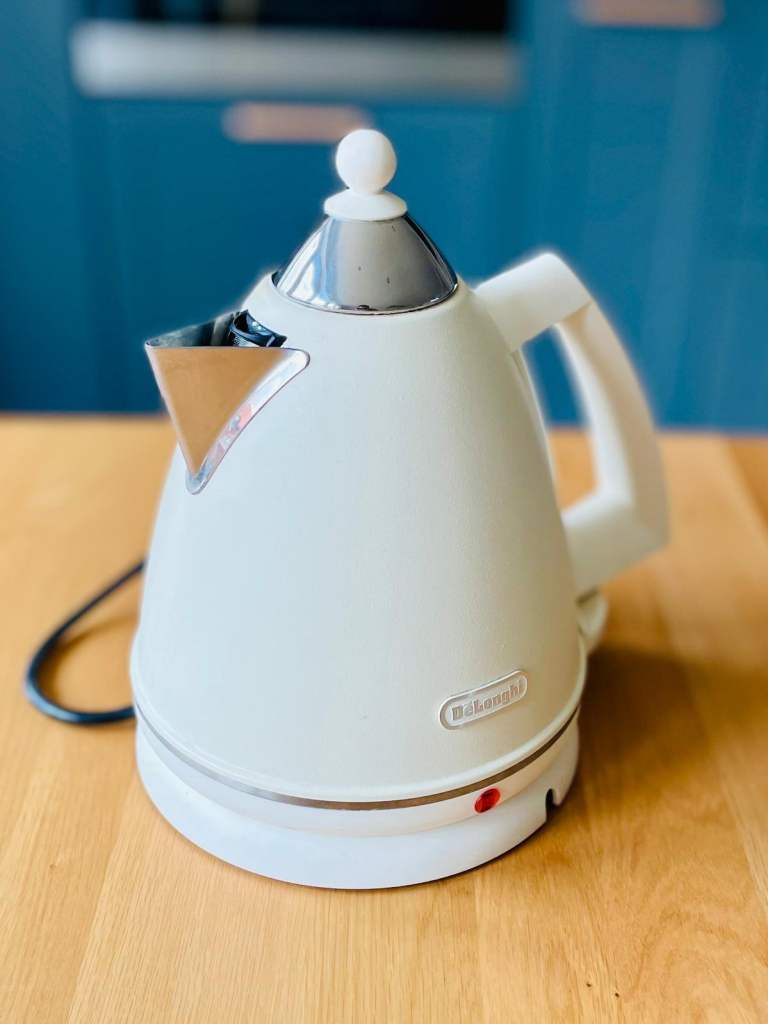 De'Longhi Icona Vintage Matching Kitchen Set – Kettle, 4 Slice Toaster ...