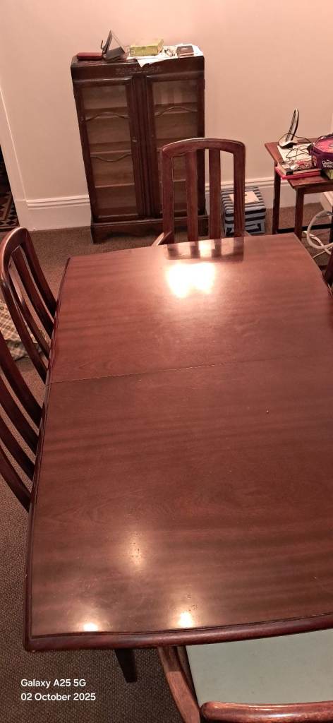 Table and 6 chairs. FREE!