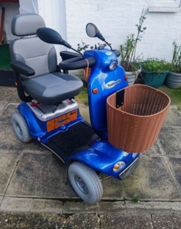 Eden Mobility Roadmaster Mobility Scooter – Blue – Excellent Condition