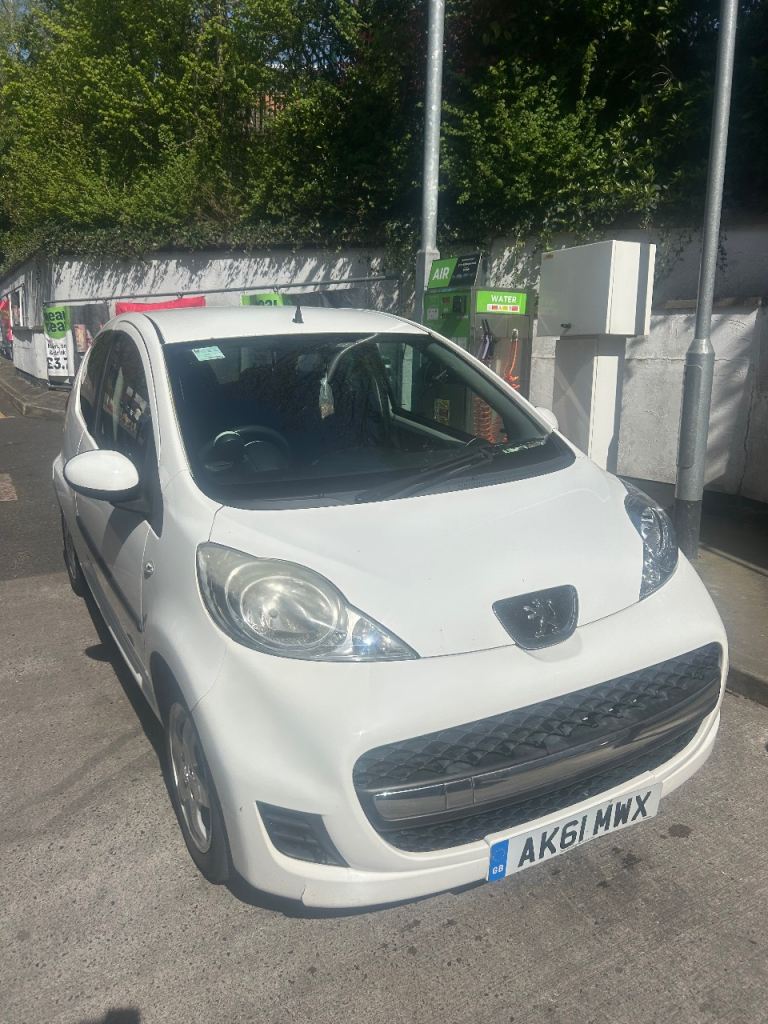 Peugeot, 107, Hatchback, 2011, Manual, 998 (cc), 3 doors