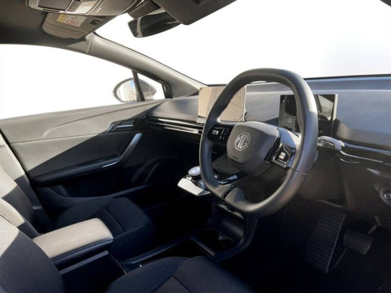 2023 MG MG4 SE Long Range Hatchback Electric Automatic