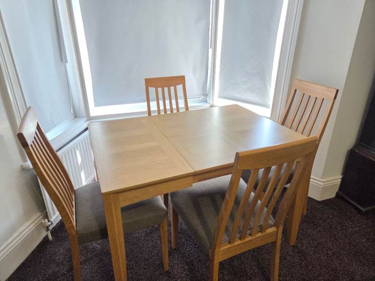 Taskers Malmo Oak Extending Dining Table & 4 Chairs Solid Oak Dining Set