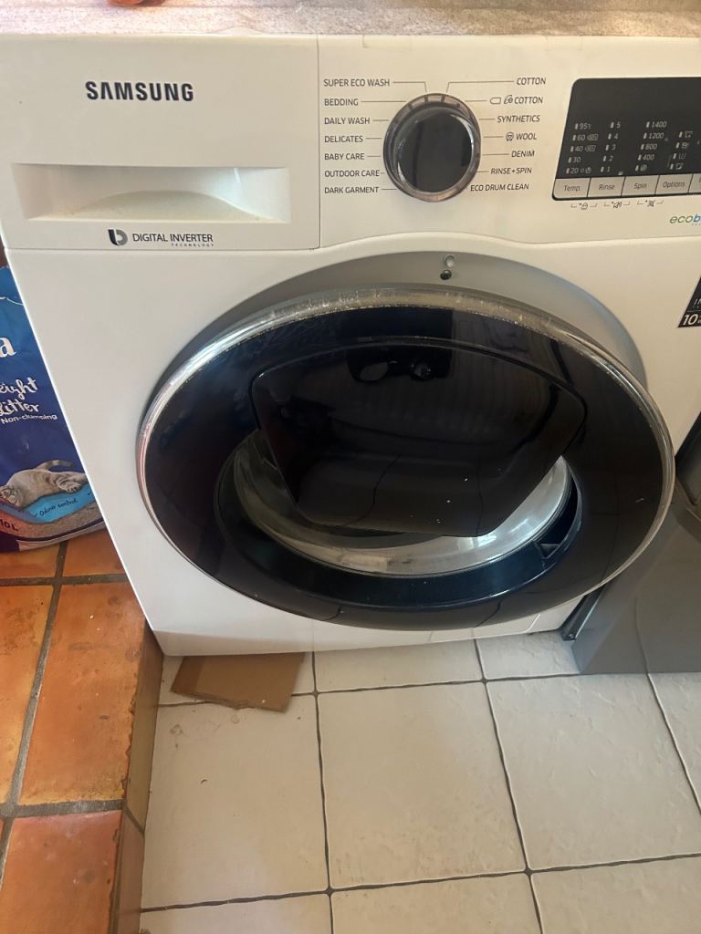 Samsung Digital Inverter Washing Machine – White, Good Condition