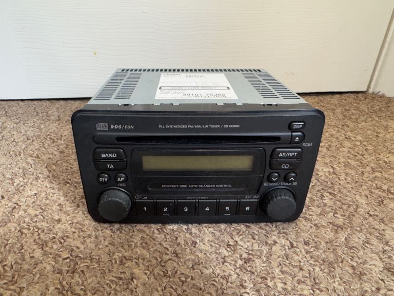 Suzuki Jimny Clarion Car Stereo CD Radio Player - Black, Good Condition