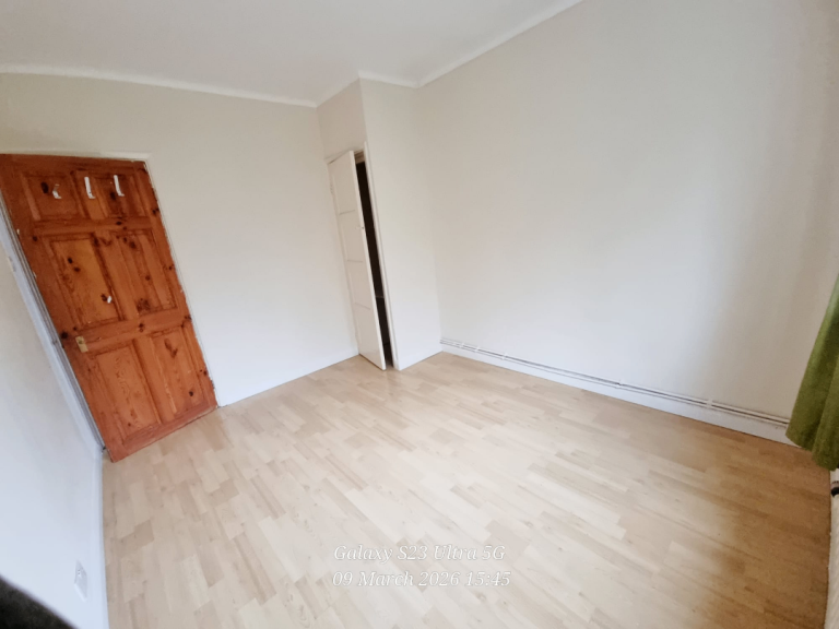 Spacious and Cosy Double Rooms for Rent in - SM1 3JG