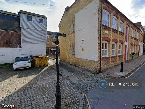 2 bedroom flat in Crow Lane, Rochester, ME1 (2 bed) (#2750616)