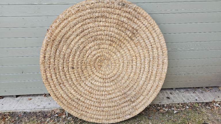 Straw & wooden stand