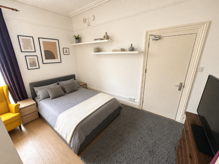 Studio Flat - Portswood - ALL BILLS INC - Available September 2026