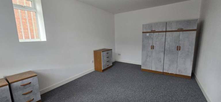 Experienced Operators Wanted – 12-Bed Company Let  