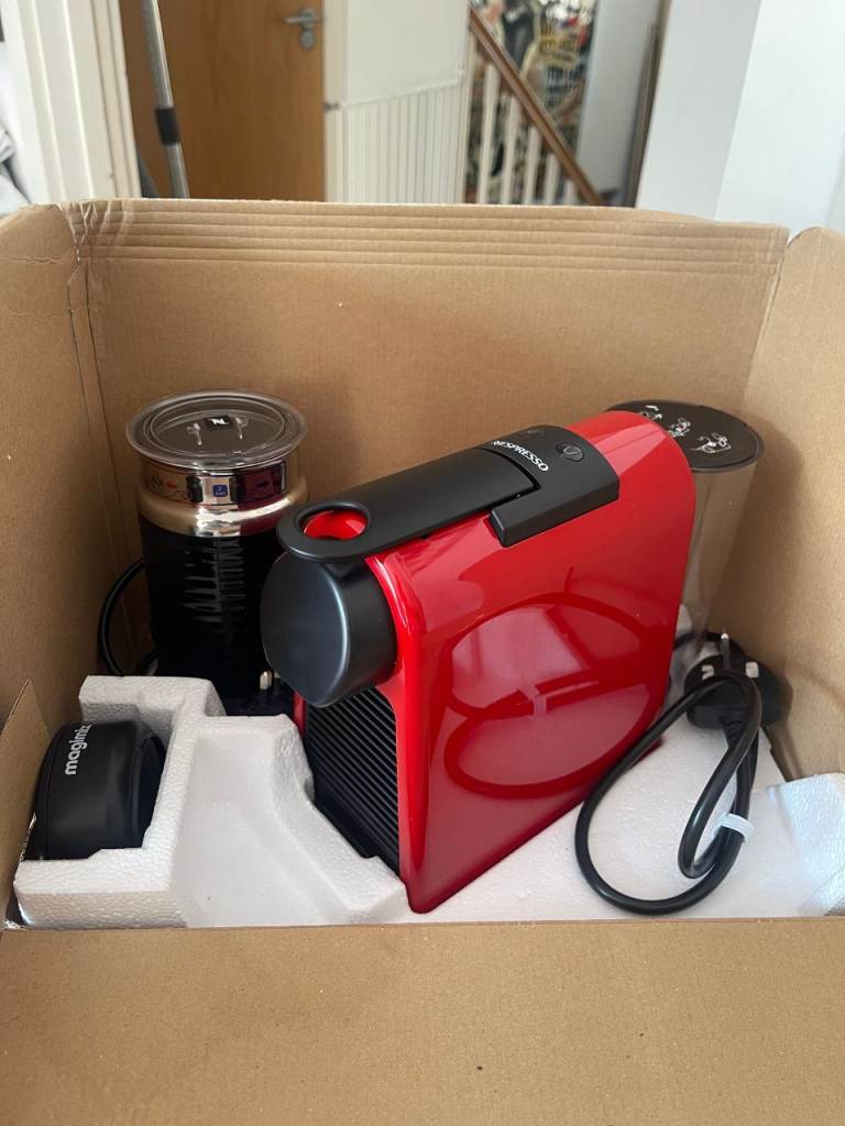Ex Display - Nespresso Essenza Magimix Mini Coffee Machine RED with Aereoccino 3