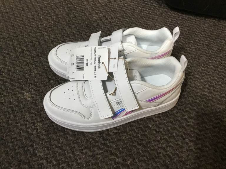 image for Reebok Kids Trainers Size 1 BRAND NEW with Tags IN BOX