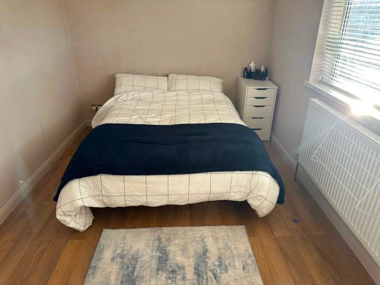 Spacious & Cosy Double Room For Rent AT RM13 7PA