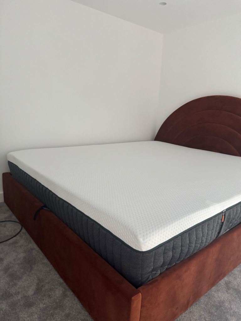 Emma Original Pro Mattress – Super King – Never Slept On