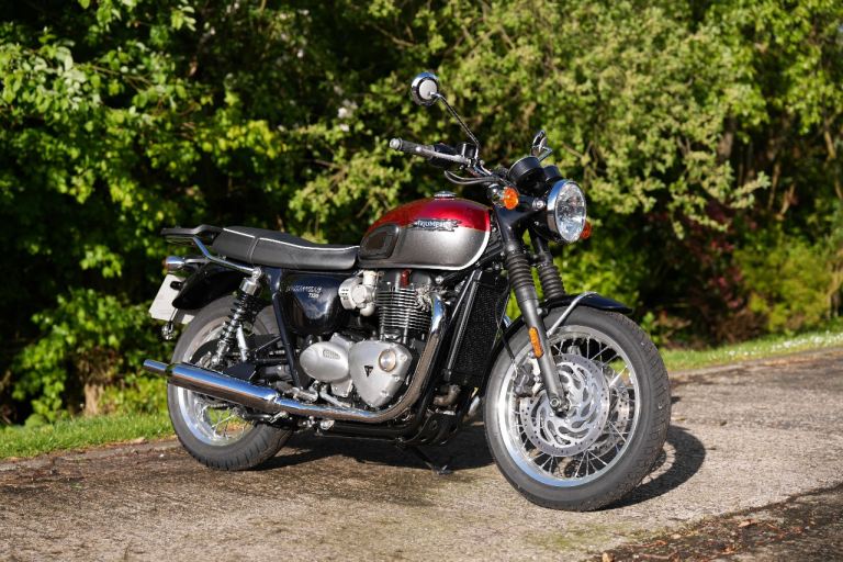 Triumph Bonneville T120, 2021, 3418 Miles 