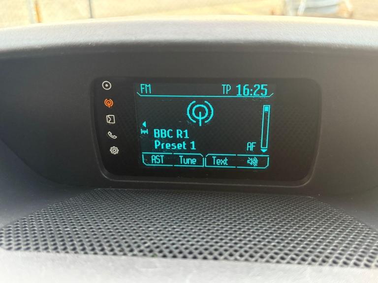 2017 Ford Transit 2.2 TDCi 125ps H2 15 Seater Trend NA DIESEL Manual