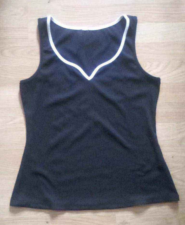 New Black Ribbed Summer Vest Tank Top White Trim Dipped Neckline. Size 14.POST OR COLLECT!