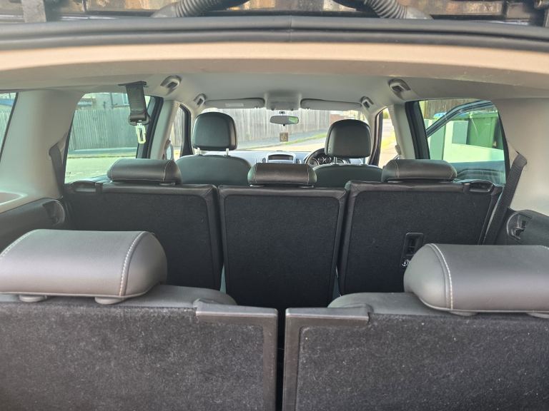 ULEZ FREE!! 2016 VAUXHALL ZAFIRA 1.4 PETROL ENGINE MANUAL 