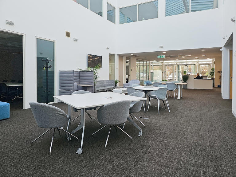Southampton - SO182RZ \ Desk Space Available in a Coworking Environment