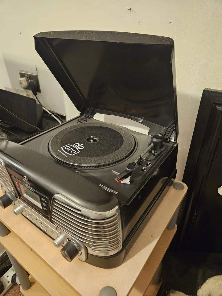 Gpo Memphis Retro Vinyl Record Player 4-in-1 FM Radio, Cd, Turntable, Usb -Collect Crosby Liverpool