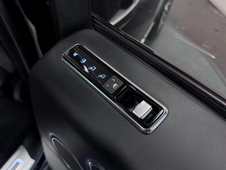  Land Rover Range Rover 4.4 SD V8 Autobiography SUV 5dr Diesel Auto 4WD Euro 6 (s/s) (339 ps) Die...